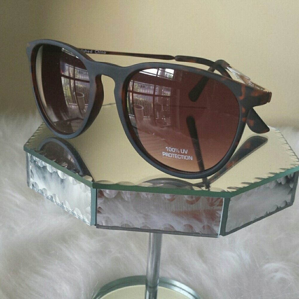 FASHION SUNGLASSES TORTOISE SOFT FRAME